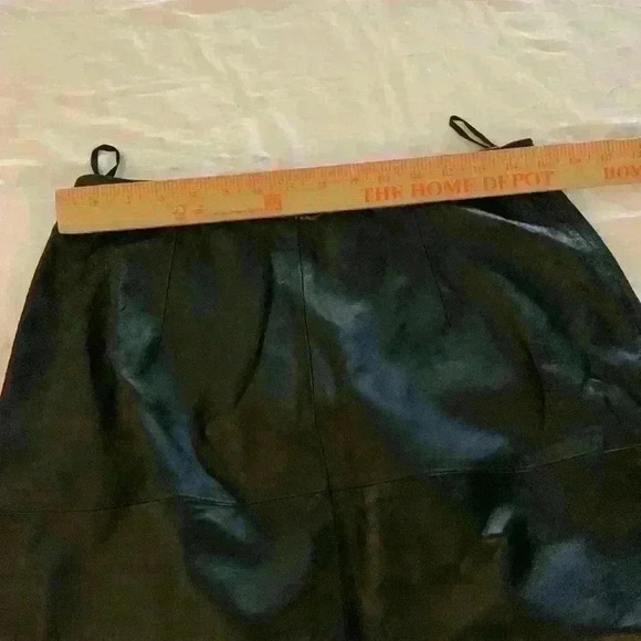 Shape fx woman’s leather skirt - Picture 5 of 6